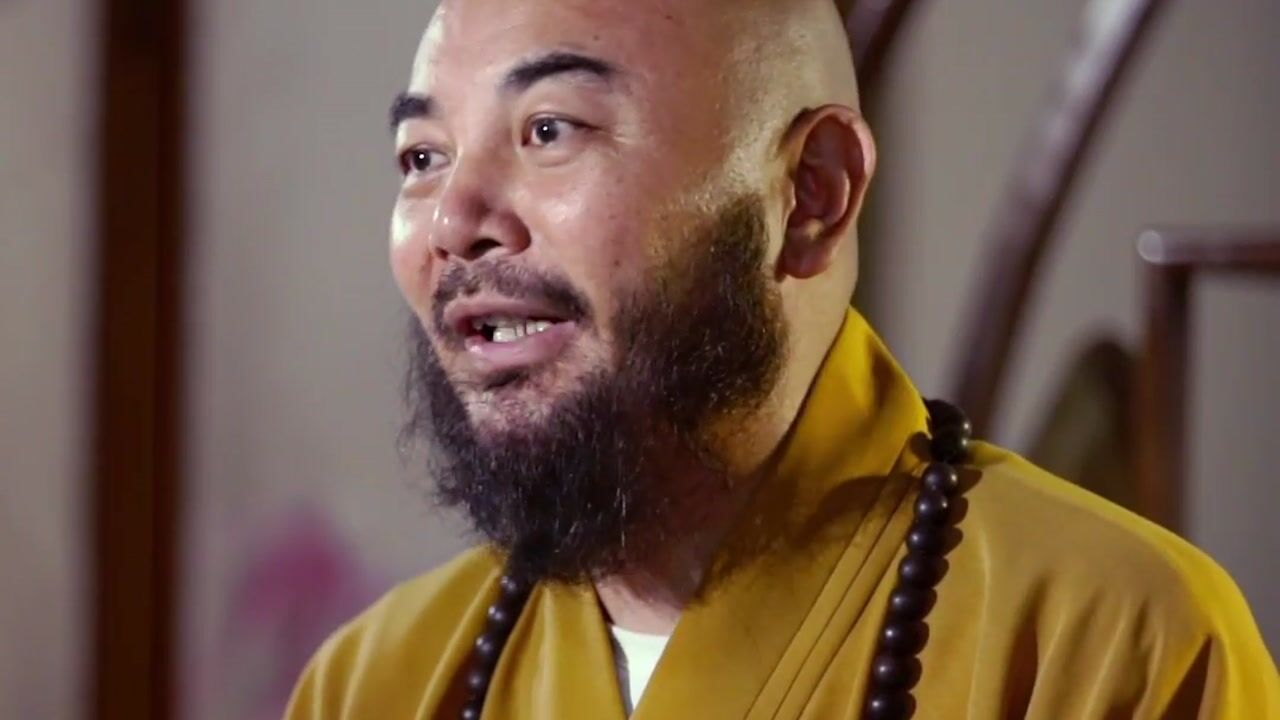 财富应该在谁手里——万行法师